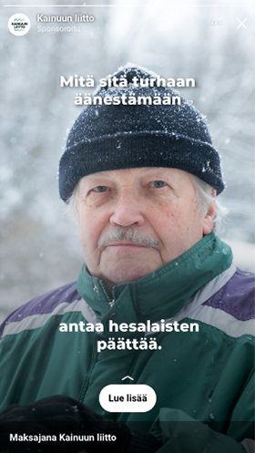 Kuva mainoksesta. Kuvassa vanhempi mies ja lisäksi teksti "Mitä sitä turhaan äänestämään, antaa hesalaisten päättää".