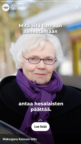 Kuva mainoksesta. Kuvassa vanhempi nainen ja lisäksi teksti "Mitä sitä turhaan äänestämään, antaa hesalaisten päättää".